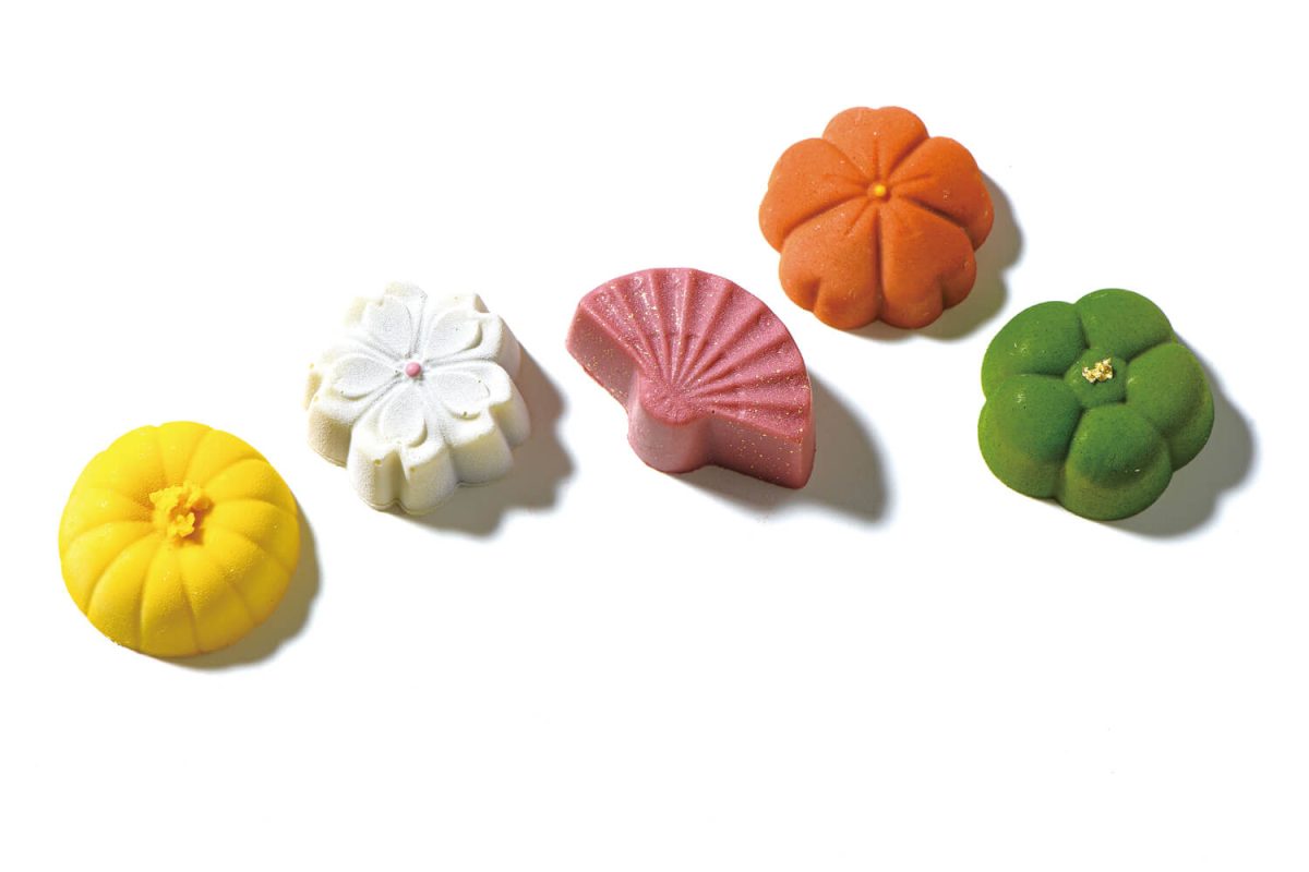見た目は和菓子
味わい深いボンボンショコラ